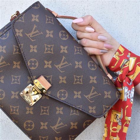 louis vuitton simple bag|top 10 Louis Vuitton bags.